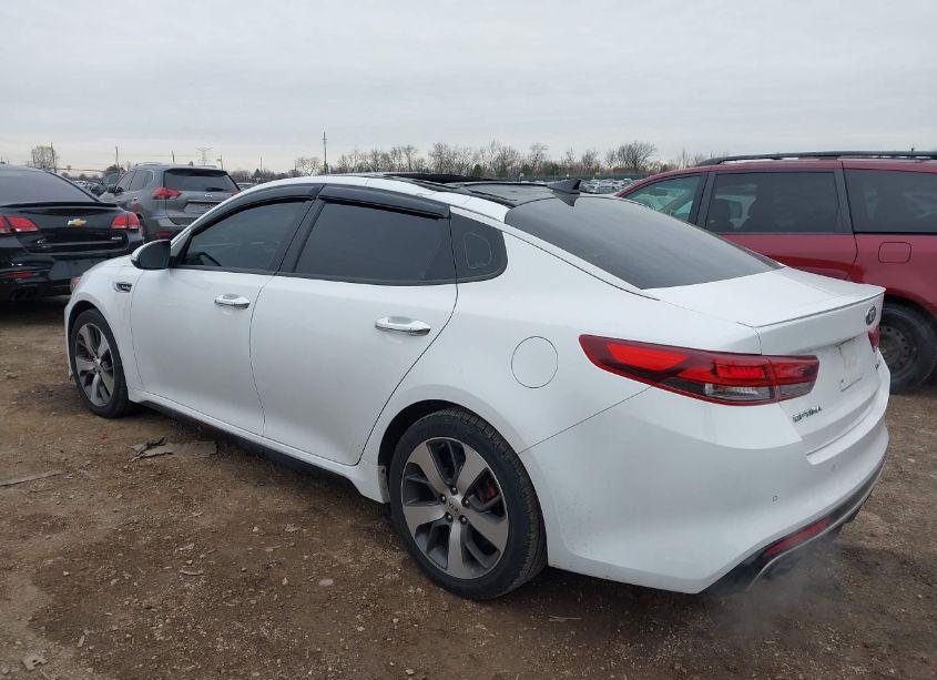 Photo 3 of 2018 Kia Optima SX TURBO (VIN 5XXGW4L27JG240017)