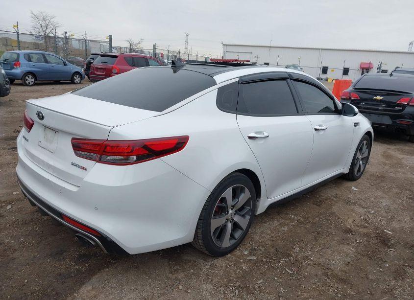 Photo 4 of 2018 Kia Optima SX TURBO (VIN 5XXGW4L27JG240017)