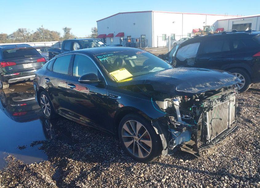 2017 Kia Optima SX TURBO (VIN 5XXGW4L28HG146416) main photo