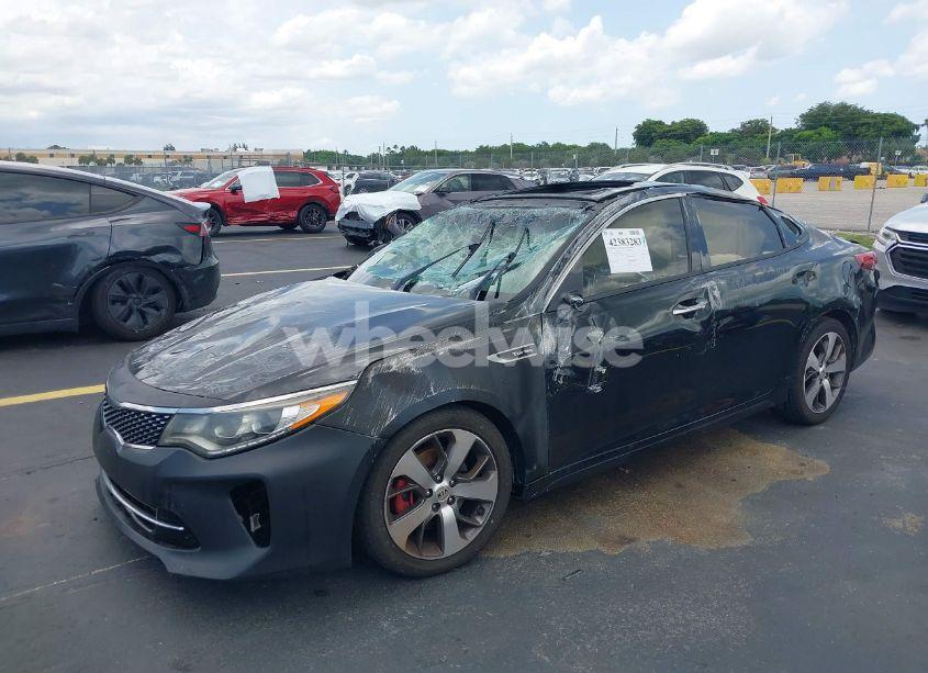 Photo 2 of 2018 Kia Optima (VIN 5XXGW4L28JG238289)