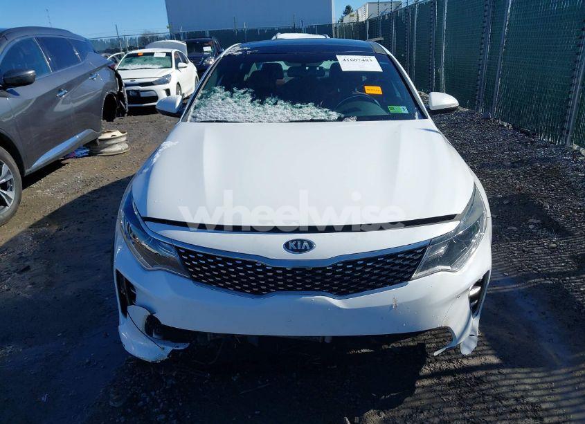 Photo 13 of 2016 Kia Optima SX TURBO (VIN 5XXGW4L29GG025604)