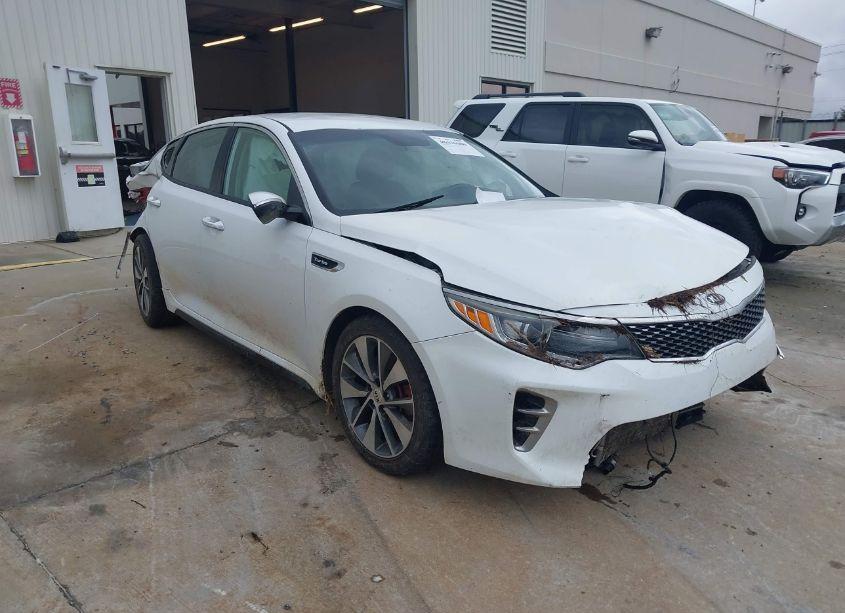 2016 Kia Optima SX TURBO (VIN 5XXGW4L29GG080117) main photo