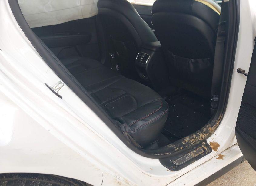 Photo 8 of 2016 Kia Optima SX TURBO (VIN 5XXGW4L29GG080117)