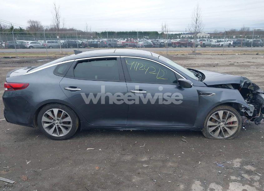 Photo 13 of 2016 Kia Optima SX TURBO (VIN 5XXGW4L29GG086922)