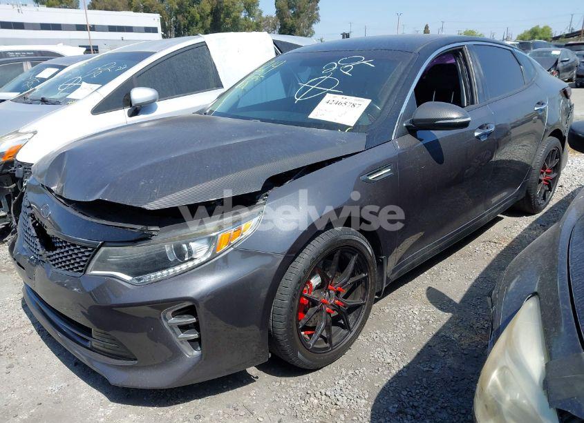 Photo 2 of 2016 Kia Optima SX TURBO (VIN 5XXGW4L2XGG012408)