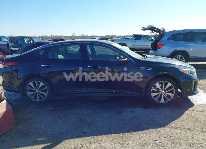 Photo 13 of 2017 Kia Optima SX TURBO (VIN 5XXGW4L2XHG145607)