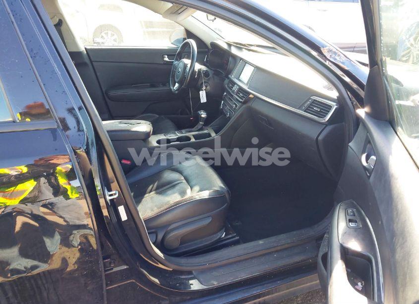 Photo 5 of 2017 Kia Optima SX TURBO (VIN 5XXGW4L2XHG145607)