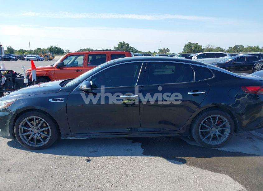 Photo 14 of 2018 Kia Optima SX TURBO (VIN 5XXGW4L2XJG225379)