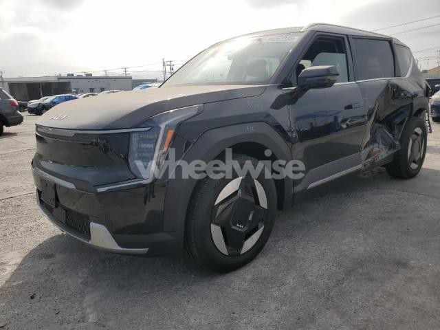 Photo 9 of 2025 KIA EV9 WIND (VIN 5XYAFFS55SG003519)