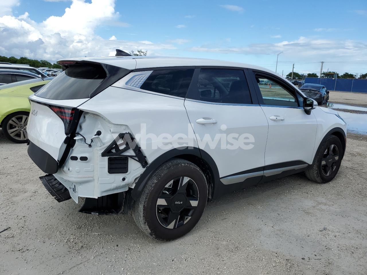 Photo 3 of 2026 KIA SPORTAGE LX (VIN 5XYK23DF1TG349444)