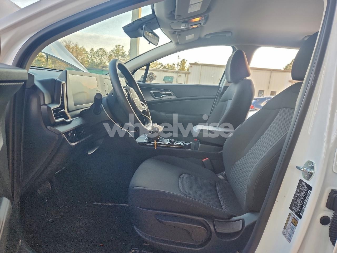 Photo 7 of 2025 KIA SPORTAGE LX (VIN 5XYK23DFXSG311581)