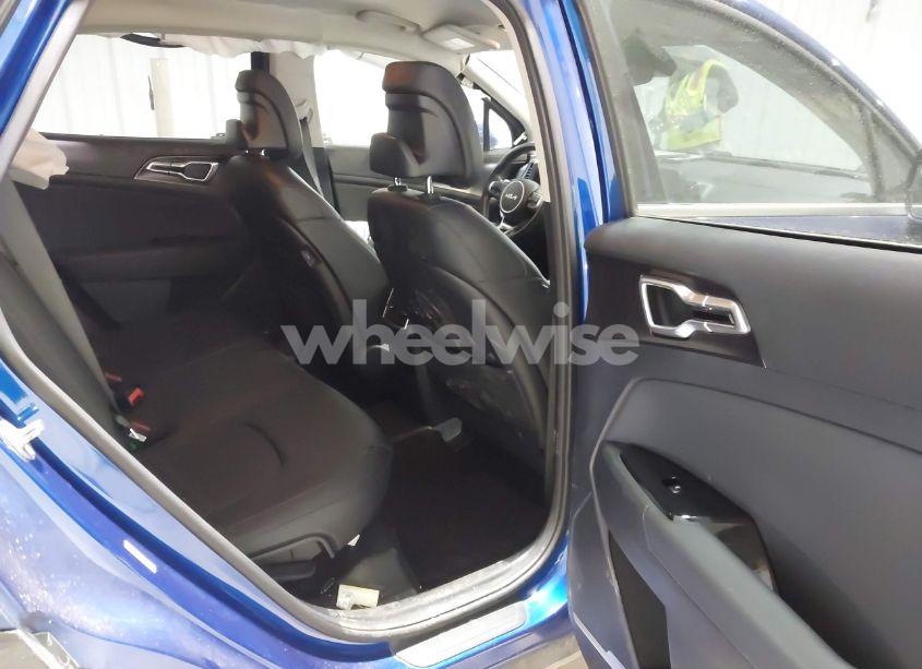 Photo 8 of 2023 Kia Sportage EX (VIN 5XYK33AF2PG040802)