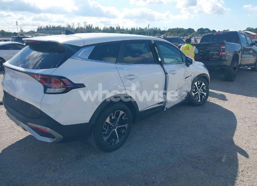 Photo 4 of 2023 Kia Sportage EX (VIN 5XYK33AF3PG019876)