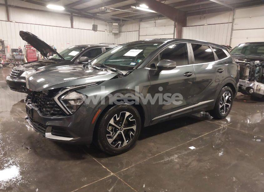 Photo 2 of 2023 Kia Sportage EX (VIN 5XYK33AF3PG061741)