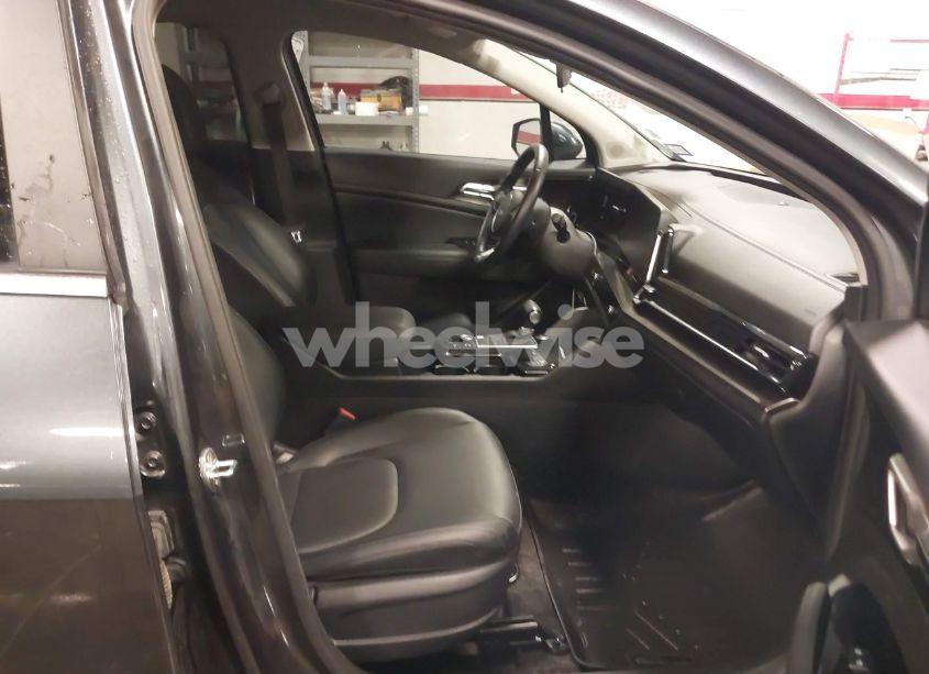 Photo 5 of 2023 Kia Sportage EX (VIN 5XYK33AF3PG061741)