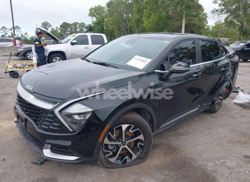 Photo 2 of 2023 Kia Sportage EX (VIN 5XYK33AF7PG001025)