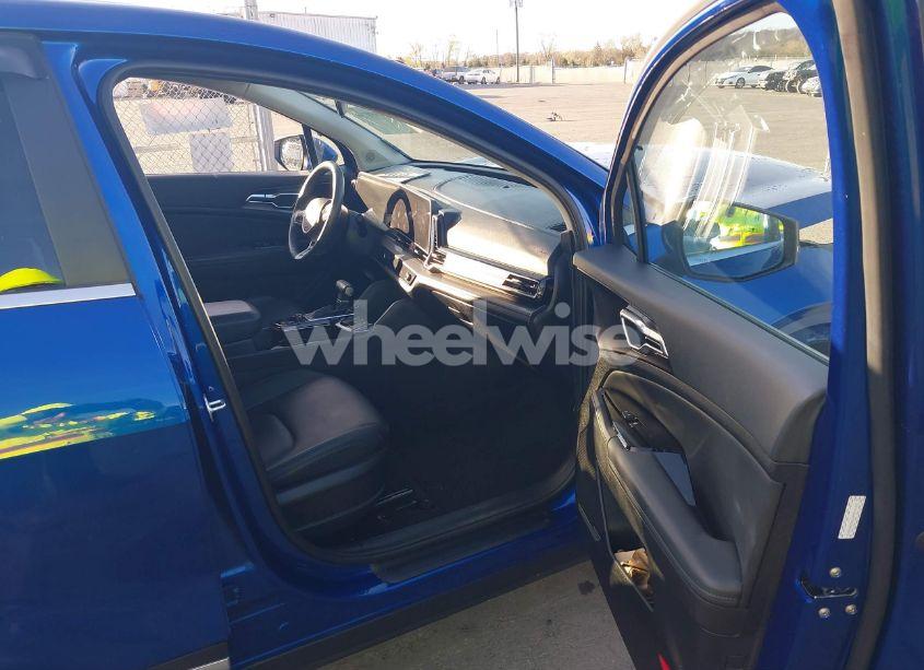 Photo 5 of 2023 Kia Sportage EX (VIN 5XYK33AF7PG043842)