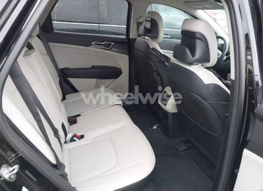 Photo 8 of 2023 Kia Sportage EX (VIN 5XYK33AF7PG104560)