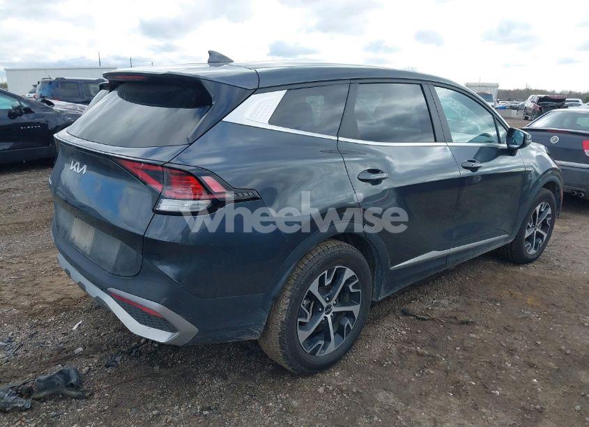 Photo 4 of 2023 Kia Sportage EX (VIN 5XYK33AF9PG106486)