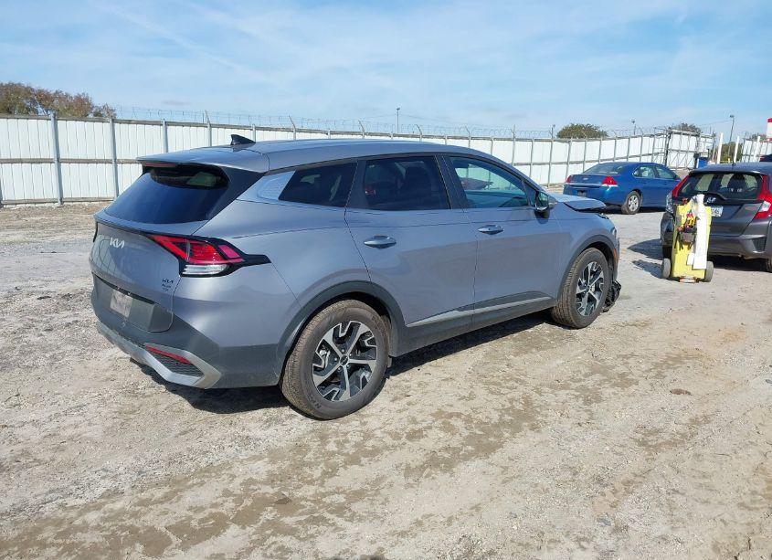 Photo 4 of 2023 Kia Sportage EX (VIN 5XYK33AFXPG008339)