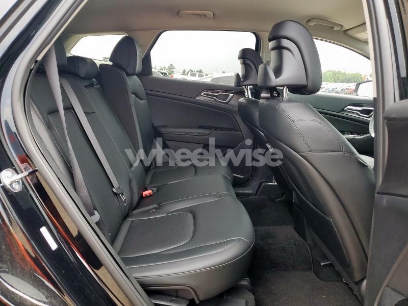 Photo 3 of 2024 KIA SPORTAGE EX (VIN 5XYK33DF0RG148821)