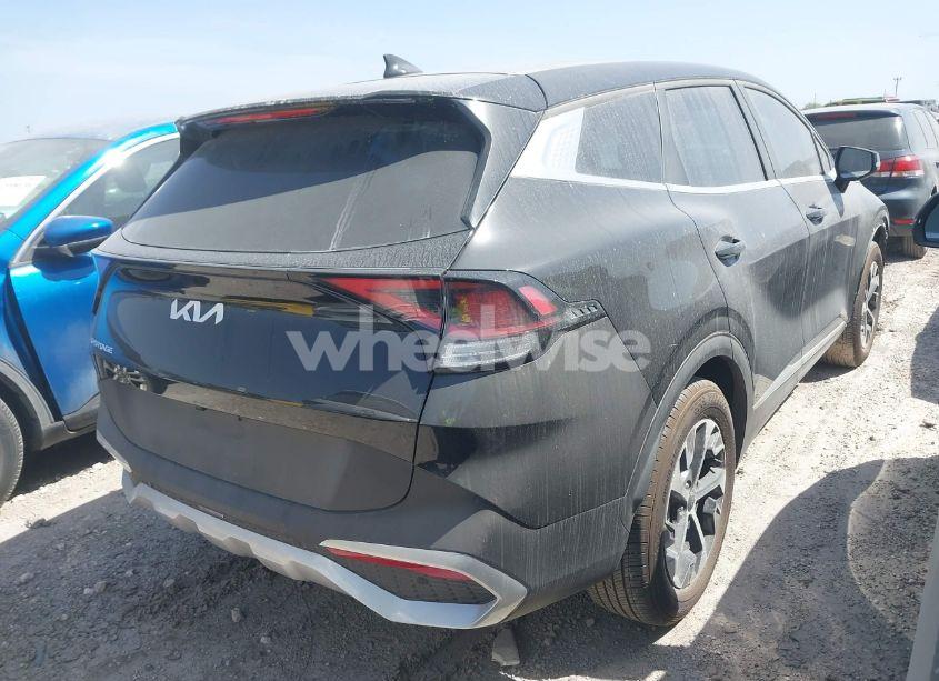 Photo 4 of 2024 Kia Sportage EX (VIN 5XYK33DF0RG212744)