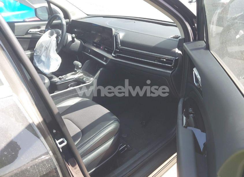 Photo 5 of 2024 Kia Sportage EX (VIN 5XYK33DF0RG212744)