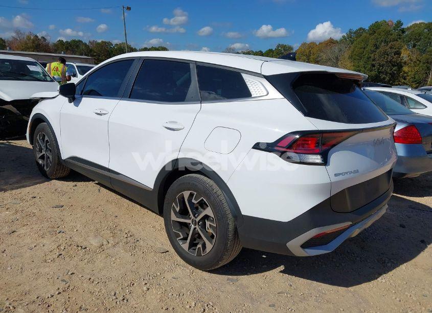 Photo 3 of 2024 Kia Sportage EX (VIN 5XYK33DF1RG151520)