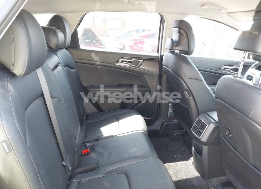 Photo 8 of 2024 Kia Sportage EX (VIN 5XYK33DF3RG163300)