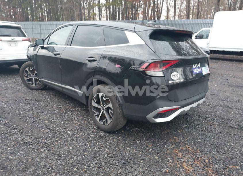 Photo 3 of 2024 Kia Sportage EX (VIN 5XYK33DF3RG194384)