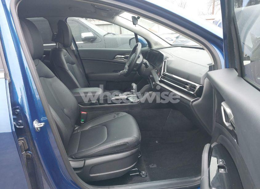 Photo 5 of 2025 Kia Sportage EX (VIN 5XYK33DF3SG241533)