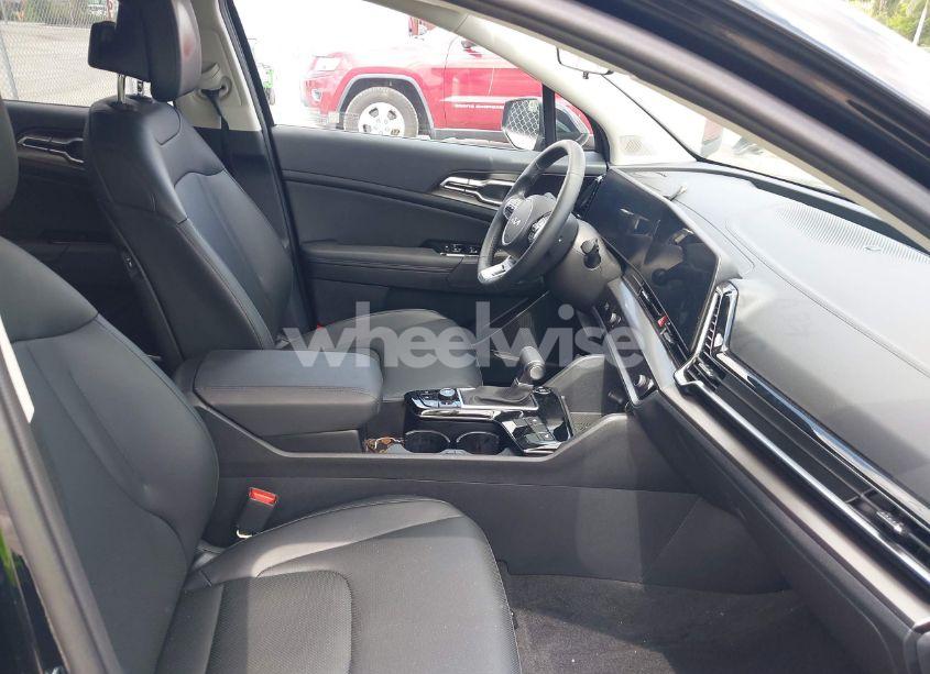 Photo 5 of 2025 Kia Sportage EX (VIN 5XYK33DF4SG319012)