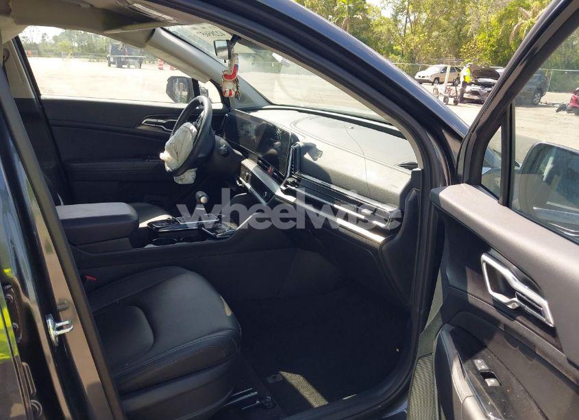 Photo 5 of 2025 Kia Sportage EX (VIN 5XYK33DF6SG238318)