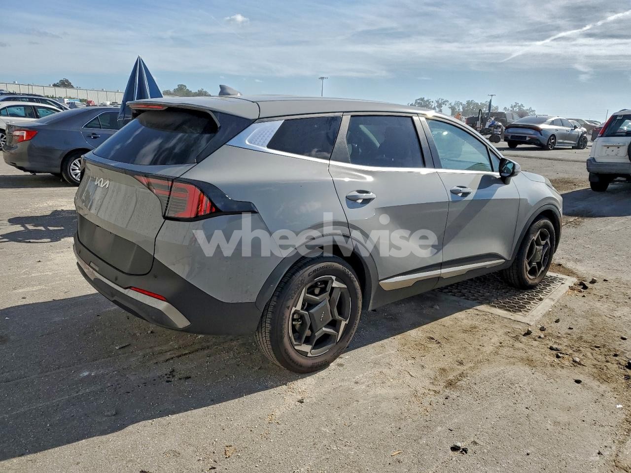 Photo 3 of 2026 KIA SPORTAGE EX (VIN 5XYK33DF6TG369847)