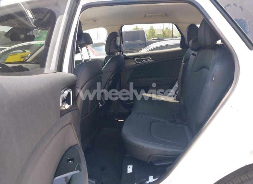 Photo 8 of 2025 Kia Sportage EX (VIN 5XYK33DF7SG303595)
