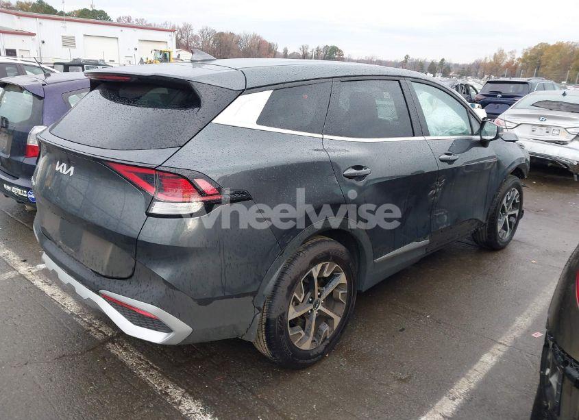 Photo 4 of 2024 Kia Sportage EX (VIN 5XYK33DF8RG211809)