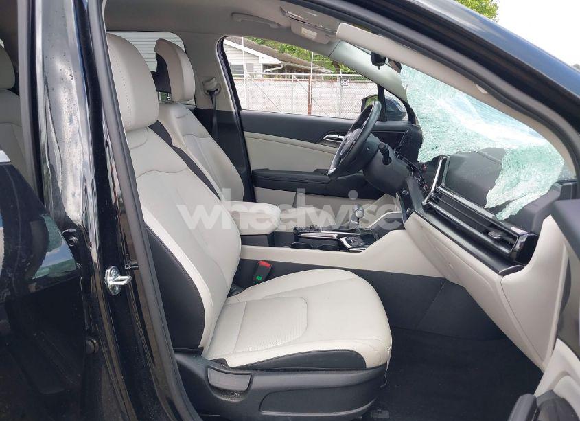 Photo 5 of 2024 Kia Sportage EX (VIN 5XYK33DF8RG216931)