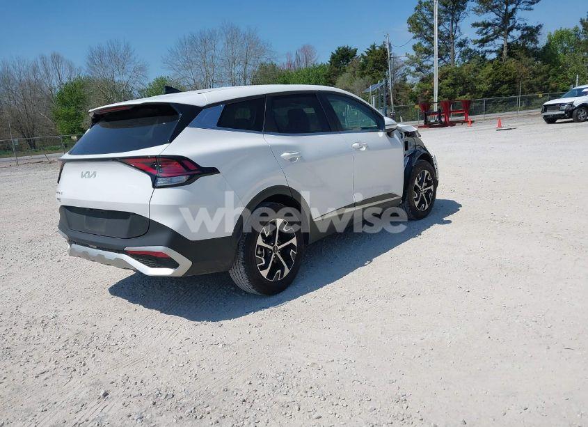 Photo 4 of 2024 Kia Sportage EX (VIN 5XYK33DF8RG220929)