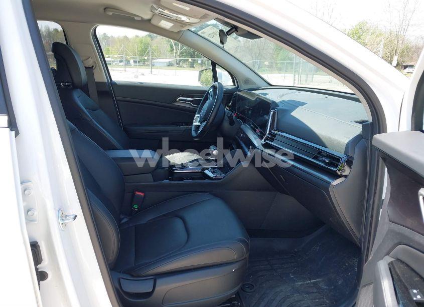 Photo 5 of 2024 Kia Sportage EX (VIN 5XYK33DF8RG220929)