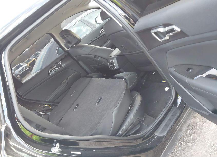 Photo 8 of 2024 Kia Sportage EX (VIN 5XYK33DFXRG168137)