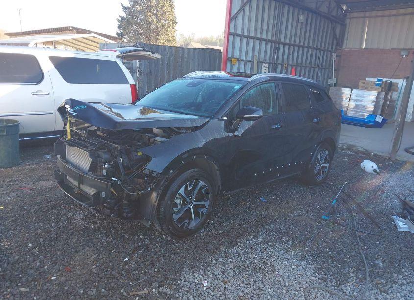 Photo 2 of 2023 Kia Sportage EX (VIN 5XYK3CAF1PG092437)