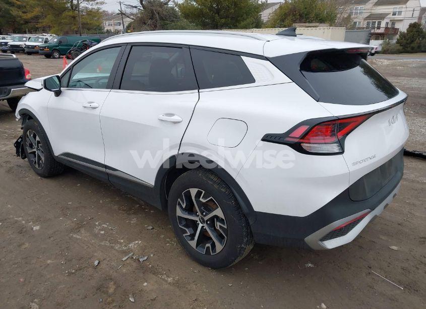 Photo 3 of 2024 Kia Sportage EX (VIN 5XYK3CDF5RG178056)
