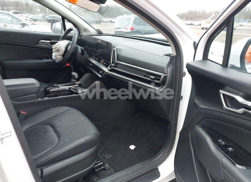 Photo 5 of 2024 Kia Sportage EX (VIN 5XYK3CDF5RG178056)