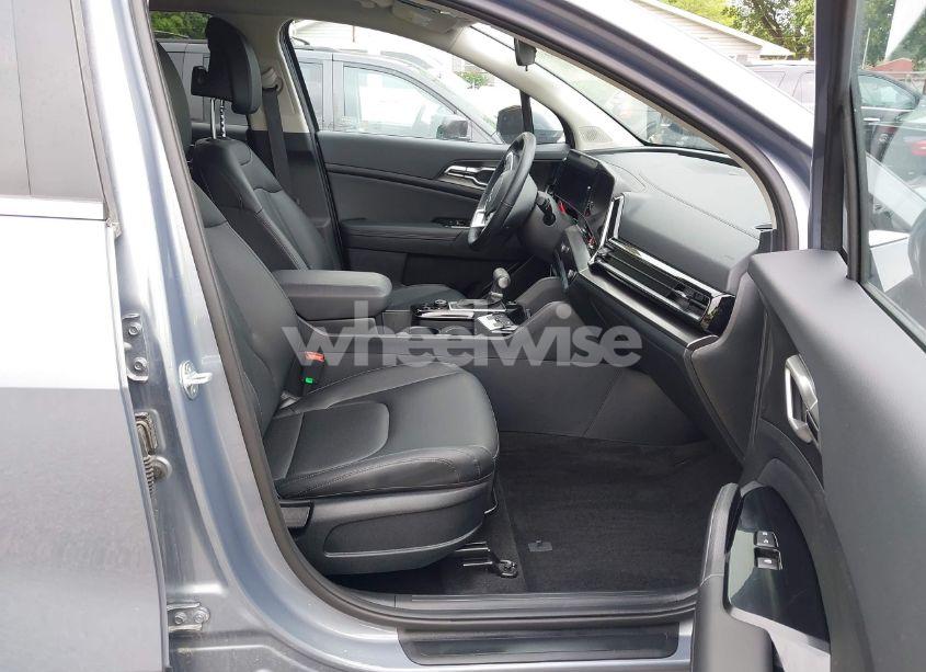 Photo 5 of 2025 Kia Sportage EX (VIN 5XYK3CDF9SG293216)