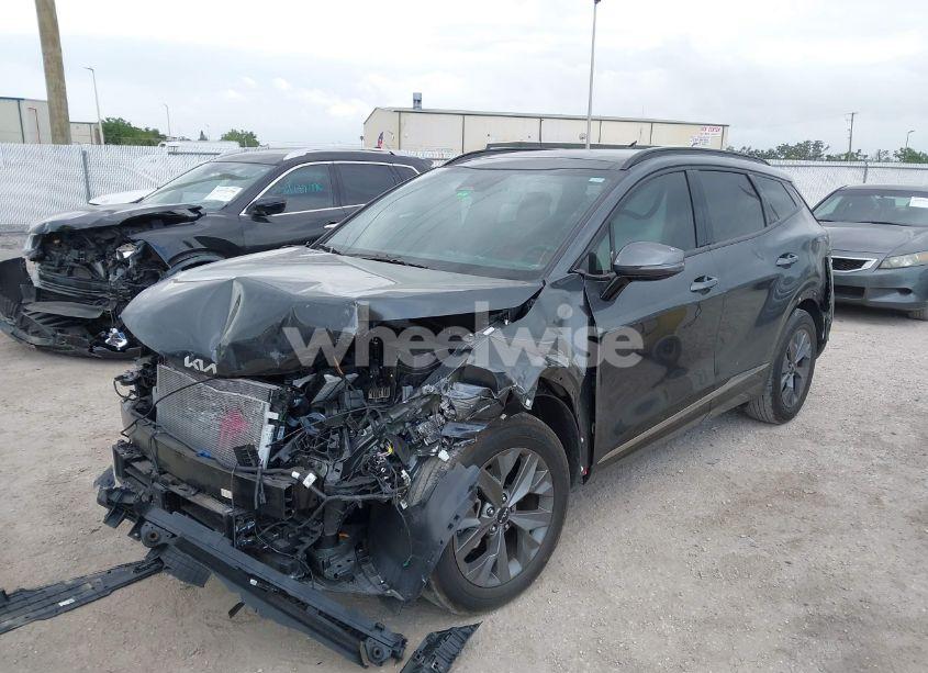 Photo 2 of 2024 Kia Sportage SX (VIN 5XYK43DF1RG157279)