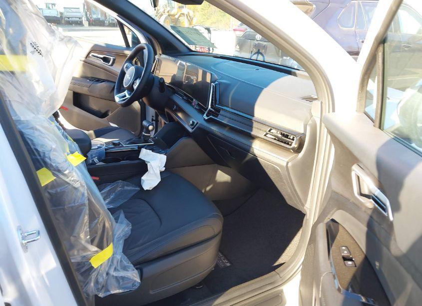 Photo 5 of 2025 Kia Sportage X-LINE (VIN 5XYK6CDF4SG254329)