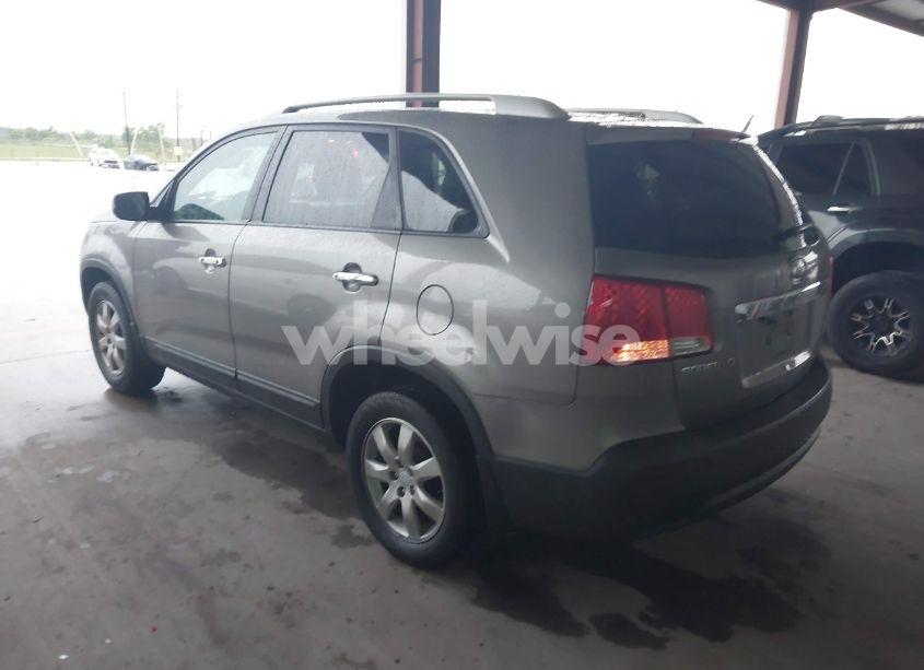 Photo 3 of 2011 Kia Sorento LX (VIN 5XYKT3A10BG004233)