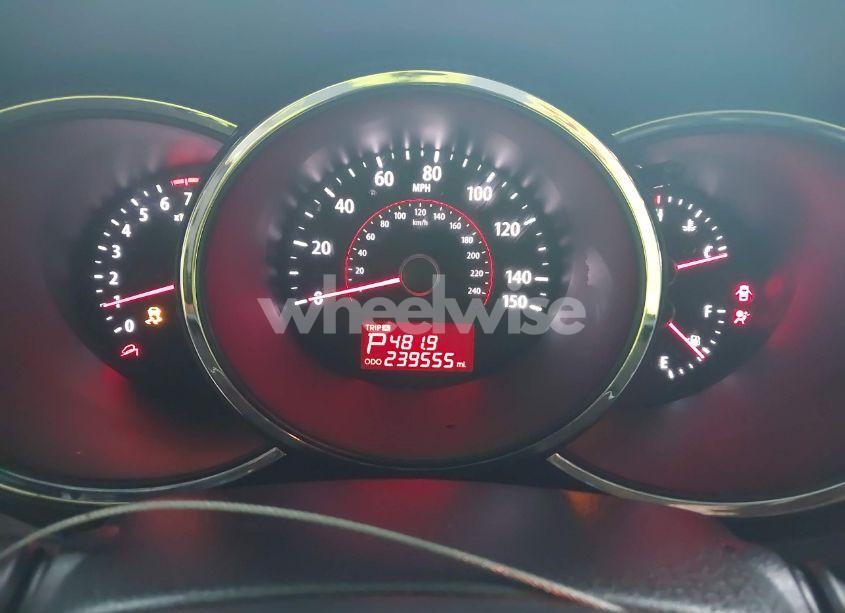 Photo 7 of 2011 Kia Sorento LX (VIN 5XYKT3A10BG004233)