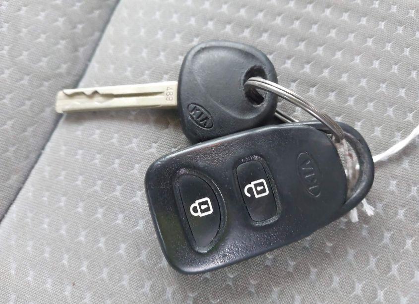 Photo 11 of 2011 Kia Sorento LX (VIN 5XYKT3A10BG034316)