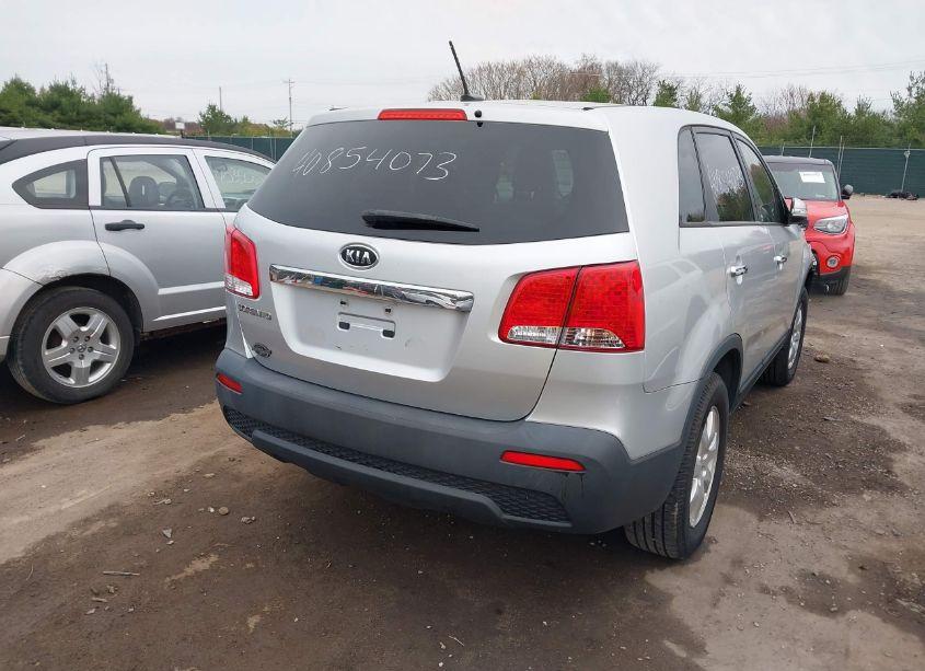 Photo 4 of 2011 Kia Sorento LX (VIN 5XYKT3A10BG034316)